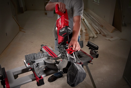 Пила Milwaukee M18 FMS 254-0 детальные картинки Детальное изображение : пила milwaukee m18 fms 254-0
