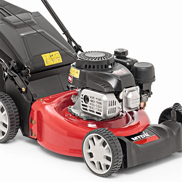 Газонокосилка бензиномоторная самоходная "MTD" SMART 42 SPO: 12C-LASJ600 по цене 21 894 ₽ Газонокосилка бензиномоторная самоходная "MTD" SMART 42 SPO: Газонокосилки бензиновые Товар УТ000041233 0