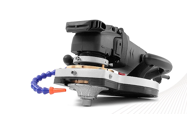 Кантофрезер MESSER M3031 с подачей воды бурение, сверление отверстий алмазными коронками Кантофрезер MESSER M3031 с подачей воды для сухой резки и мокрой