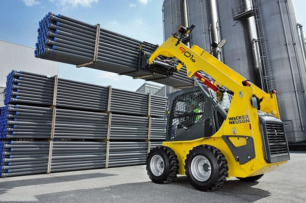 Погрузчик Wacker Neuson 901s с бортовым поворотом купить на сайте 0 ₽ Погрузчик Wacker Neuson 901s с бортовым поворотом 0 ₽