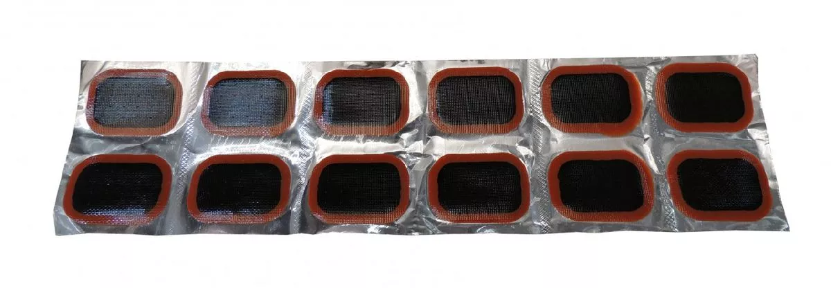 CLIPPER набор заплат P1105 камерные на фольге 24*35мм (овал) (100шт.)