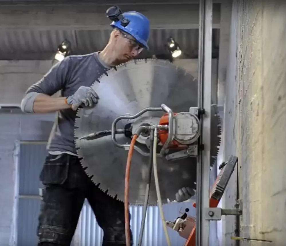 Алмазное сверление D70-90 мм резка бетона