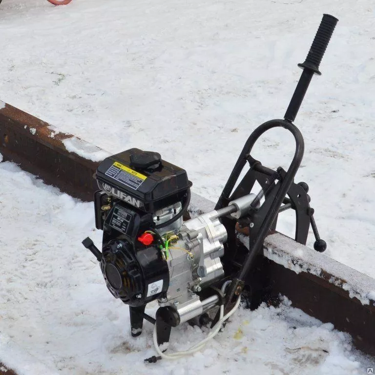 Станок рельсосверлильный бензиновый МРС-БК Станок рельсосверлильный бензиновый МРС-БК