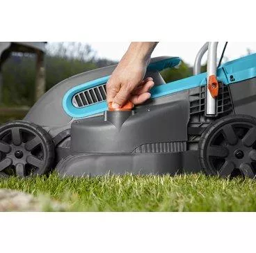 Газонокосилка электрическая PowerMax 1400/34; цена 