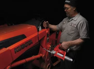Акции и распродажа шприц milwaukee m18 gg-0
