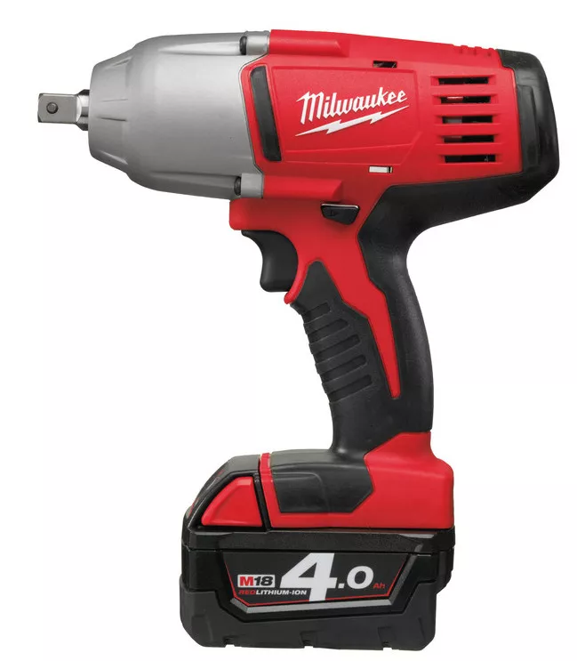 Milwaukee HD18HIW-402С Гайковерт Milwaukee HD18HIW-402С Гайковерт