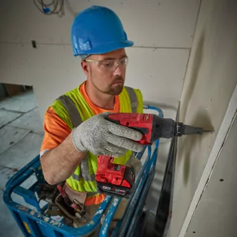 Акции и распродажа шуруповерт milwaukee m18 fsgc-202xfuel