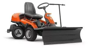 Отвал Husqvarna для райдеров 15Т, 15T AWD, R316T, R316 AWD: 9664159-01 по цене 120 135 ₽ Отвал Husqvarna для райдеров 15Т, 15T AWD, R316T, R316 AWD: Навесное оборудование Товар УТ000023433 0