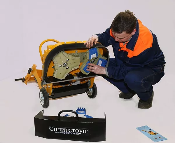 Сплитстоун GM-245 7.5 Машина мозаично-шлифовальная (стрейч пленка) бурение, сверление отверстий алмазными коронками Сплитстоун GM-245 7.5 Машина мозаично-шлифовальная (стрейч пленка) для сухой резки и мокрой