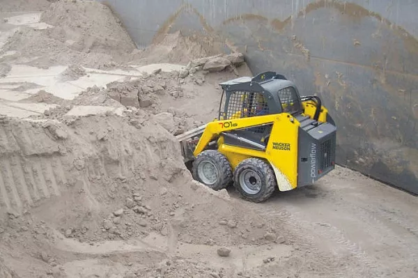 Погрузчик Wacker Neuson 701s с бортовым поворотом 11&nbsp;024&nbsp;999 &#8381;