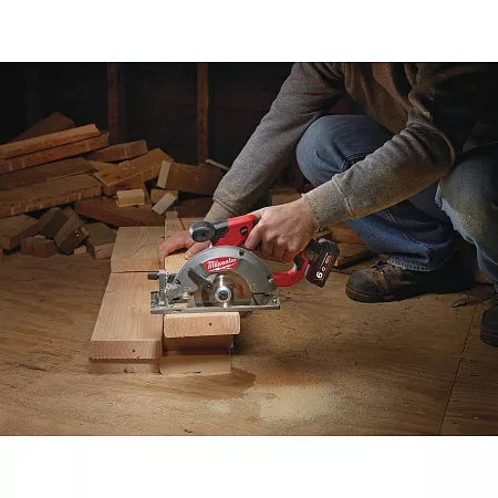 Акции и распродажа пила milwaukee m12 ccs44-402c fuel