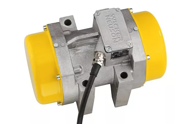 Wacker Neuson AR 75/6/250 Вибратор площадочный 88&nbsp;864 &#8381;