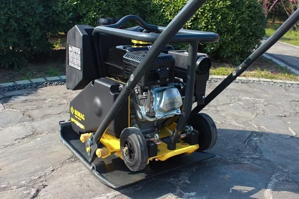Виброплита BOMAG BPS 18/45 141&nbsp;225 &#8381;