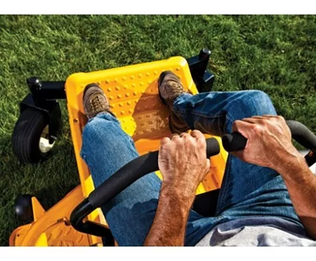 Газонокосилка бензиномоторная самоходная с сиденьем &quot;Cub Cadet&quot; XZ1 107; цена 