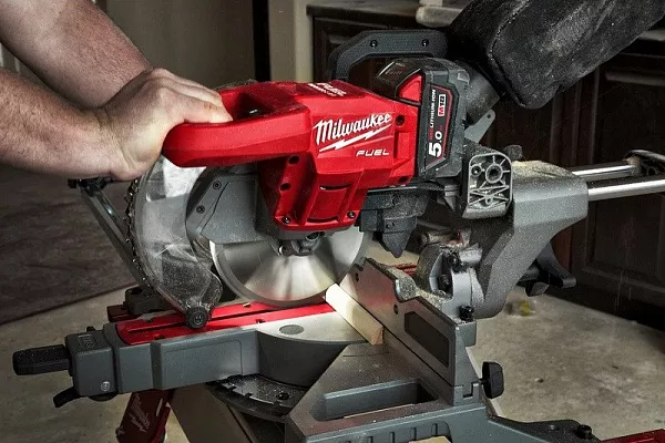 Детальное изображение : пила milwaukee fuel m18 fms 190-0