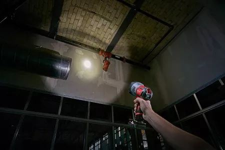 Акции и распродажа milwaukee m12sled-0 фонарь