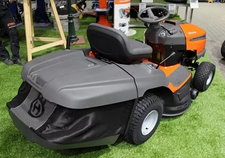 Husqvarna TC 38 Садовый трактор - газонокосилка с сиденьем; цена 