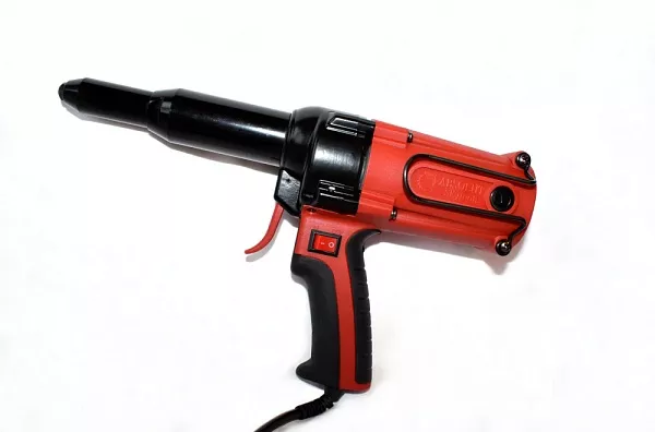 Заклепочник электрический Absolut SKytools SK1008 стоимость 19&nbsp;404 &#8381;