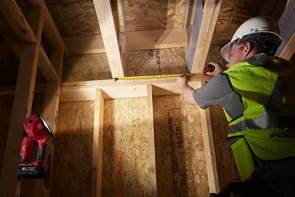 Детальное изображение : фонарь milwaukee m18 sled-0