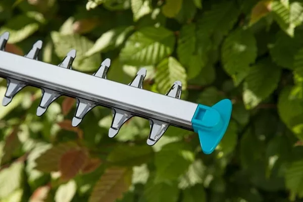 Ножницы для живой изгороди электрические ComfortCut 550/50: 09833-20.000.00 по цене 12 979 ₽ Ножницы для живой изгороди электрические ComfortCut 550/50: Кусторезы Товар УТ000034701 0