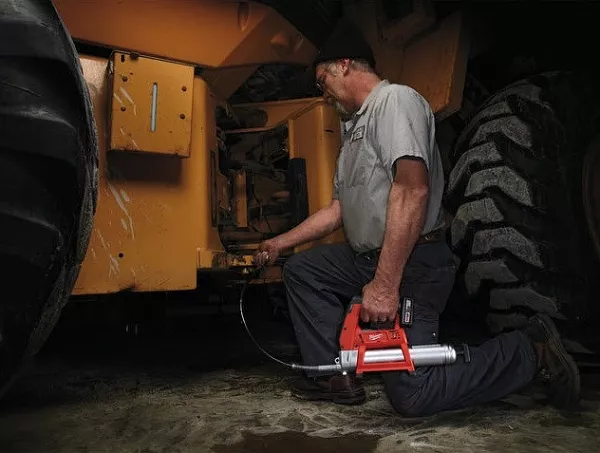 Детальное изображение : шприц milwaukee m18 gg-0