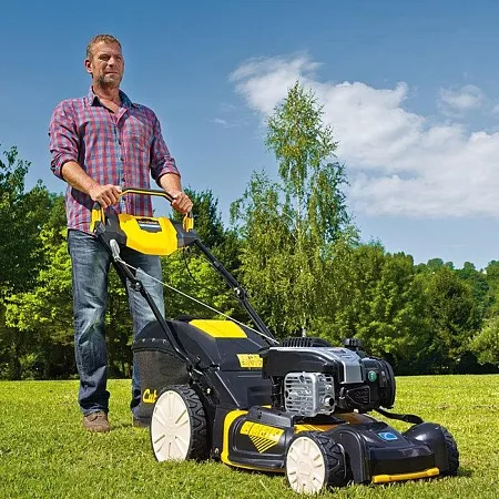 Газонокосилка бензиномоторная самоходная &quot;Cub Cadet&quot; CC 46 SPB V HW; цена 32&nbsp;133 &#8381;
