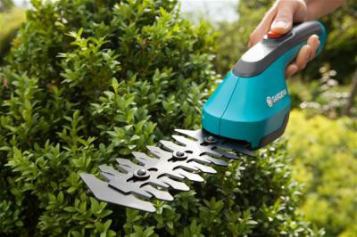 Gardena Ножницы для кустарников аккумуляторные AccuCut; цена 6&nbsp;538 &#8381;