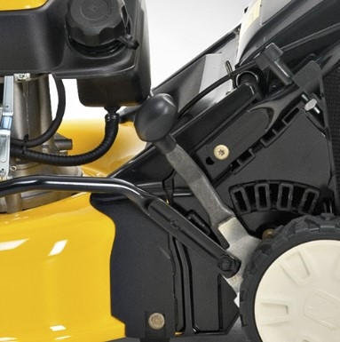Газонокосилка бензиномоторная самоходная &quot;Cub Cadet&quot; XM1 ER53; цена 