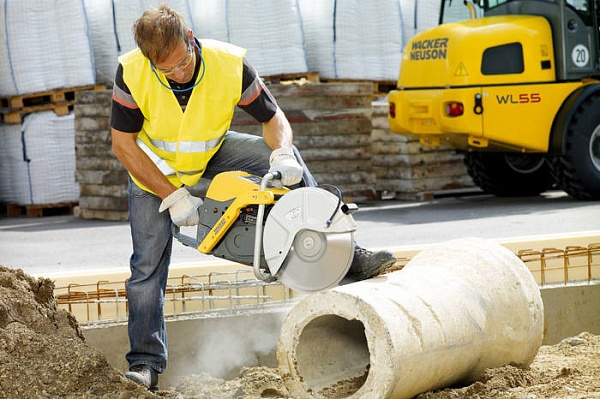 Бензорез ручной Wacker Neuson BTS 930L для сухой резки и мокрой
