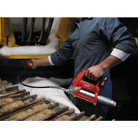 Акции и распродажа шприц для смазки milwaukee m12 gg-0