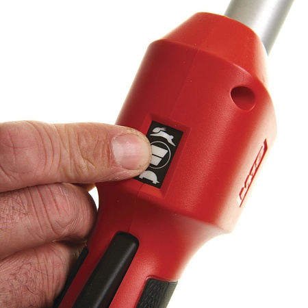 Триммер Milwaukee M18 FUEL CLT -0; цена 52&nbsp;589 &#8381;