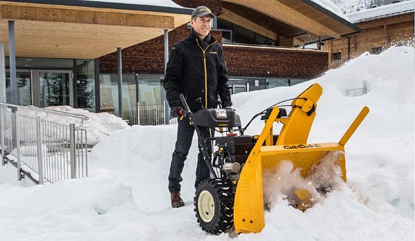Бензиновый снегоуборщик Cub Cadet 526 HD SWE: Бензиновые снегоуборочные машины Товар УТ000036491 0