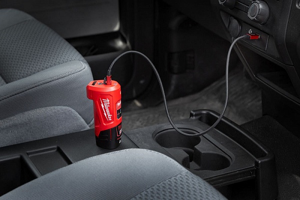 Детальное изображение : зарядное устройство milwaukee m12 tc