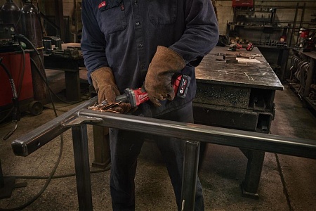 Акции и распродажа прямошлифмашина milwaukee m18 fdg-502x fuel