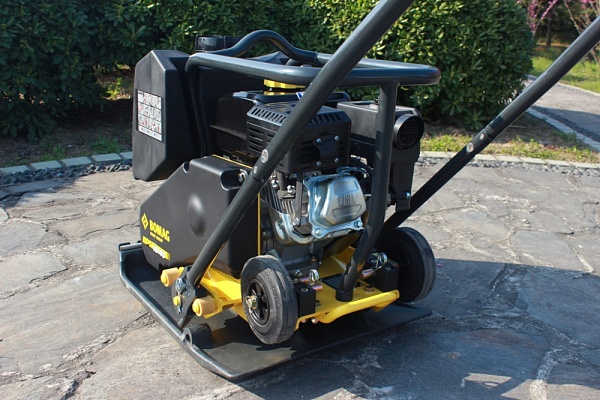 Виброплита BOMAG BPS 18/45 141&nbsp;225 &#8381;
