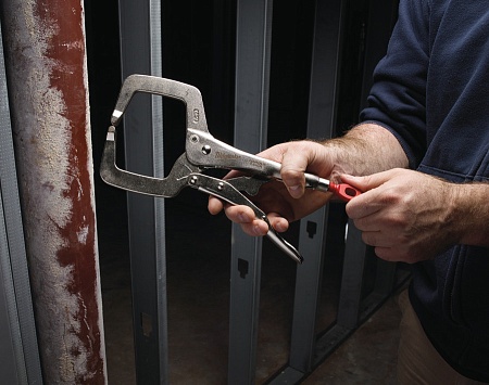 Цена по акции на milwaukee torque lock locking hand clamps 11&quot; струбцина в магазине Инструмент-24