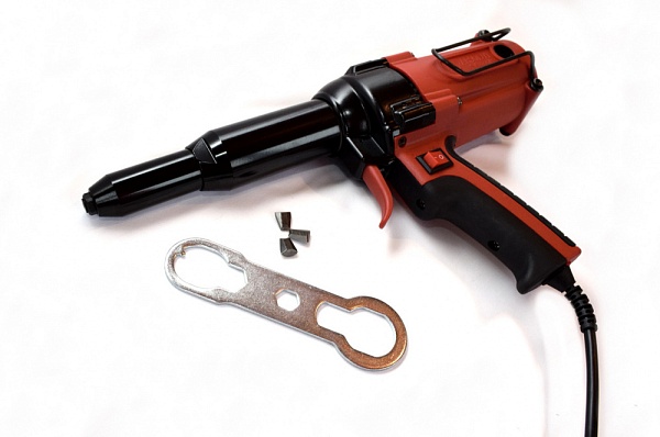 Заклепочник электрический Absolut SKytools SK1008 стоимость 19&nbsp;404 &#8381;