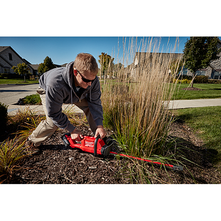 Кусторез Milwaukee M18 FUEL CHT-0; цена 50&nbsp;590 &#8381;