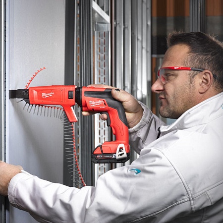 Акции и распродажа шуруповерт milwaukee m18 fsgc-202xfuel