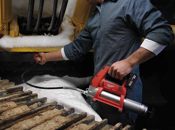 Детальное изображение : шприц milwaukee m18 gg-201 c