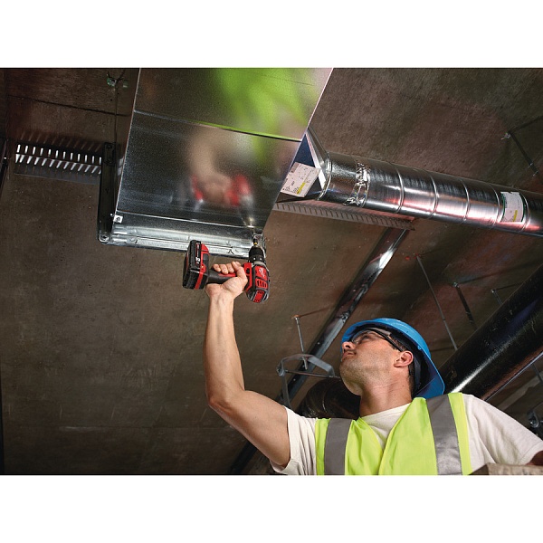 Детальное изображение : дрель шуруповерт milwaukee m18bdd-202c