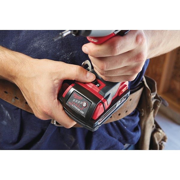 Детальное изображение : milwaukee m18 bid-402 c винтоверт