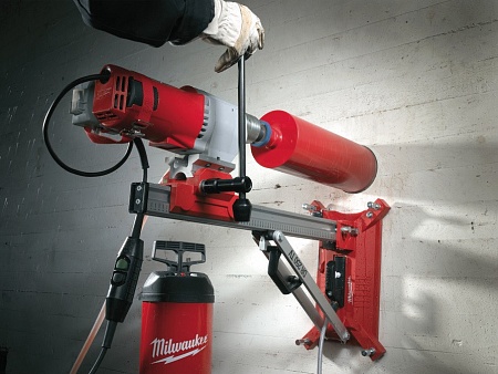 Milwaukee DCM 2-250C Двигатель новое в магазине tool-24.ru
