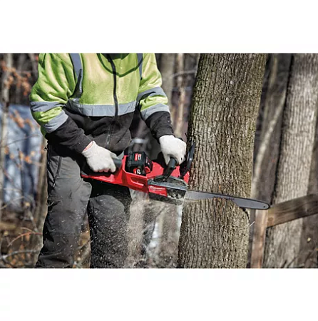 Цепная пила Milwaukee M18 FCHS-121; цена 91&nbsp;290 &#8381;