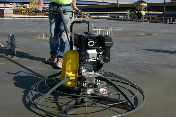 Wacker Neuson CT 48-13AV* Ручная затирочная машина бензиновая 311&nbsp;375 &#8381;