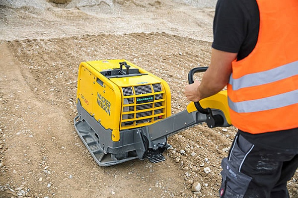 Виброплита дизельная Wacker Neuson DPU 80 с реверсом 853&nbsp;083 &#8381;