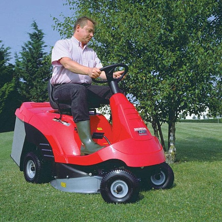 Газонокосилка с сиденьем HONDA HF1211K3; цена 
