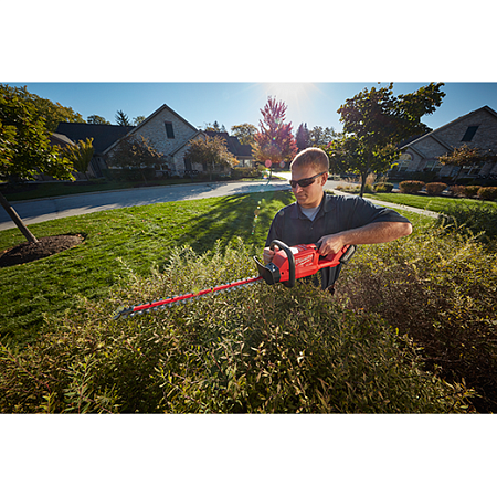 Кусторез Milwaukee M18 FUEL CHT-0; цена 50&nbsp;590 &#8381;