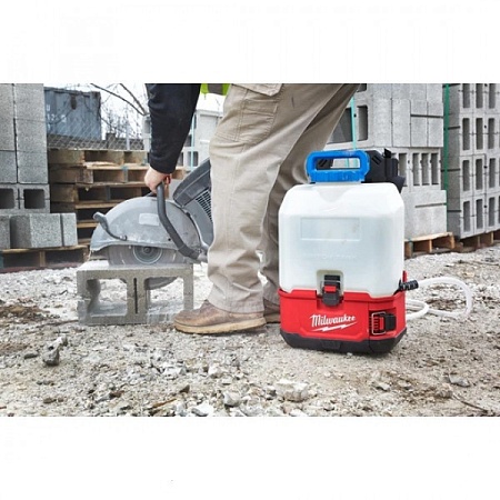 Опрыскиватель Milwaukee M18 BPFPWS-0; цена 26&nbsp;950 &#8381;