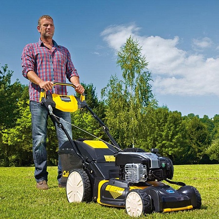 Газонокосилка бензиномоторная самоходная &quot;Cub Cadet&quot; CC 46 SPB V HW; цена 32&nbsp;133 &#8381;